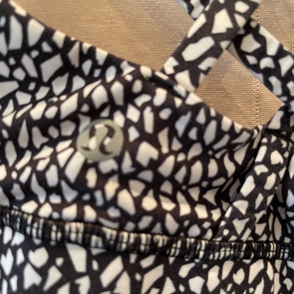 lululemon athletica sports bra. - Picture 3 of 3